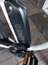 Load image into Gallery viewer, SWFT Fleet 500W Electric City Bike with up to 59.9km Battery Life -White
